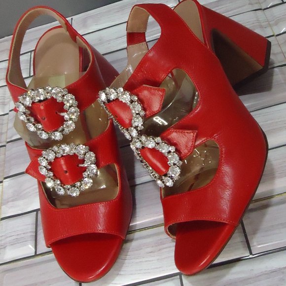 SIZE 37. L'Autrechose Chose crystal buckle leather sandals. - Picture 1 of 16